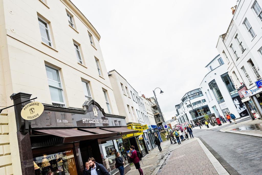 The Famous Apartments By Servicedlets Cheltenham Exterior photo